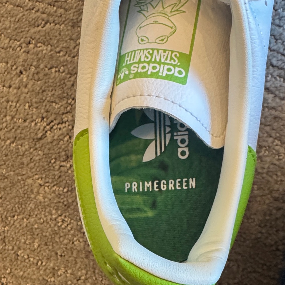 Adidas Stan Smith Kermit and Miss Piggy Sneakers - Picture 10 of 10